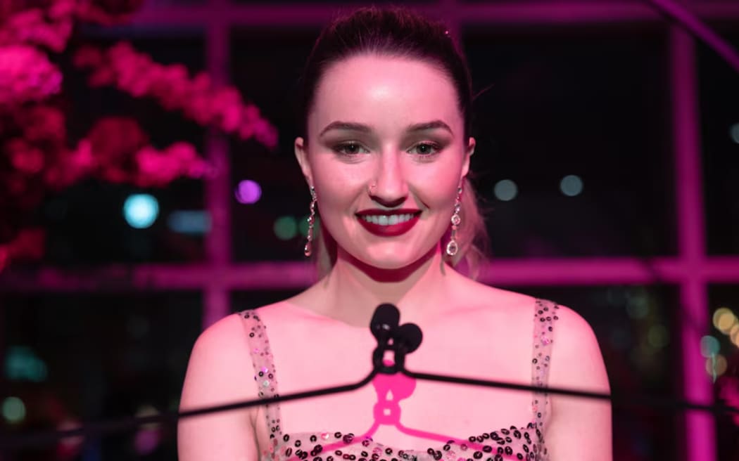 Kaitlyn Dever plays the infamous cancer fraudster Belle Gibson in Apple Cider Vinegar.