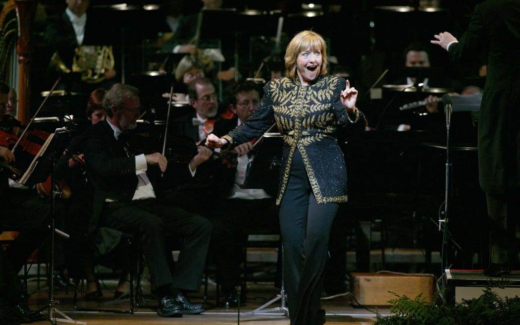 Frederica von Stade performing with NZSO in the 2006 Kiri Te Kanawa Foundation Gala