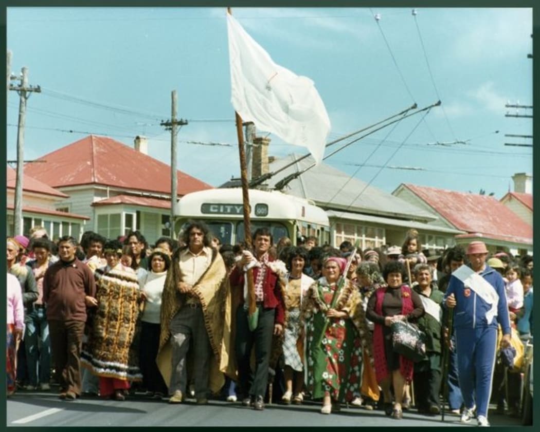 Photograph of protesters on the Maori Land March, College Hill, Auckland. Heinegg, Christian F.