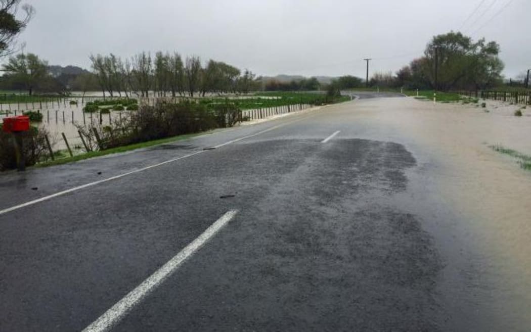 Police are asking motorists to avoid Te Horo Beach Road.