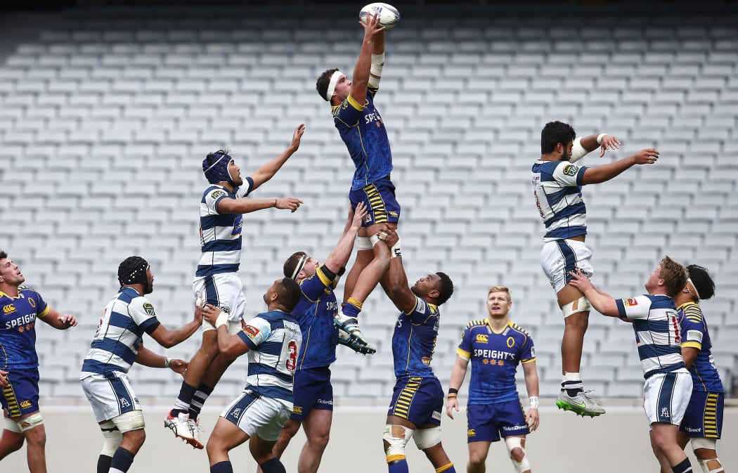 Otago's Thomas Franklin takes the ball.