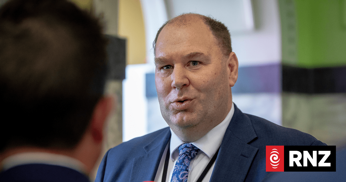 Government backtracks on live animal export plans - RNZ by Senior Reporter