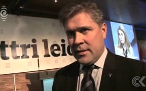 Iceland's Independence Party survives challenge by Pirate Party