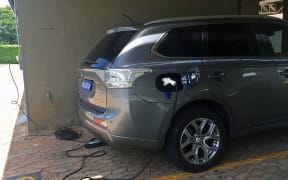 Mitsubishi Outlander PHEV charging. Brasilia, Brazil