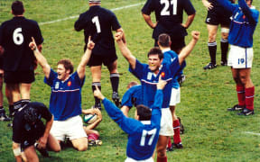 France celebrate after their semi final World Cup win against the All Blacks in 1999.