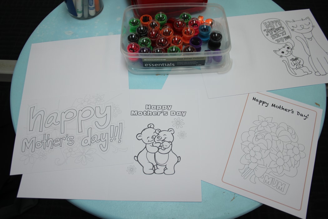 Prisoners in Rimutaka's Print Shop have designed and printed Mother's Day colouring-in cards for  mothers and children to complete together.