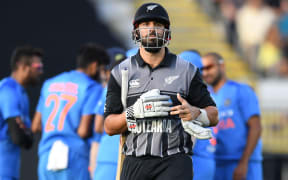 Daryl Mitchell is given out LBW and heads back to the dressing room.
New Zealand Black Caps v India. Twenty20 International cricket. 2nd T20. Eden Park, Auckland, New Zealand. Friday 8 February 2019. © Copyright photo: Andrew Cornaga / www.photosport.nz