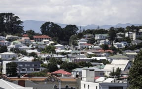 Flat hunting in Wellington proves difficult, long lines and keen tenants makes for a frustrating experience.