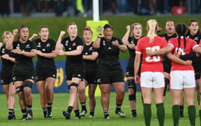 New Zealand Black Ferns perform the haka.