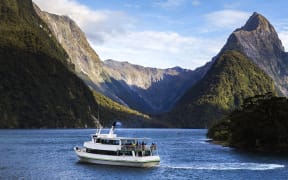 21066624 - milford sound, south west, new zealand