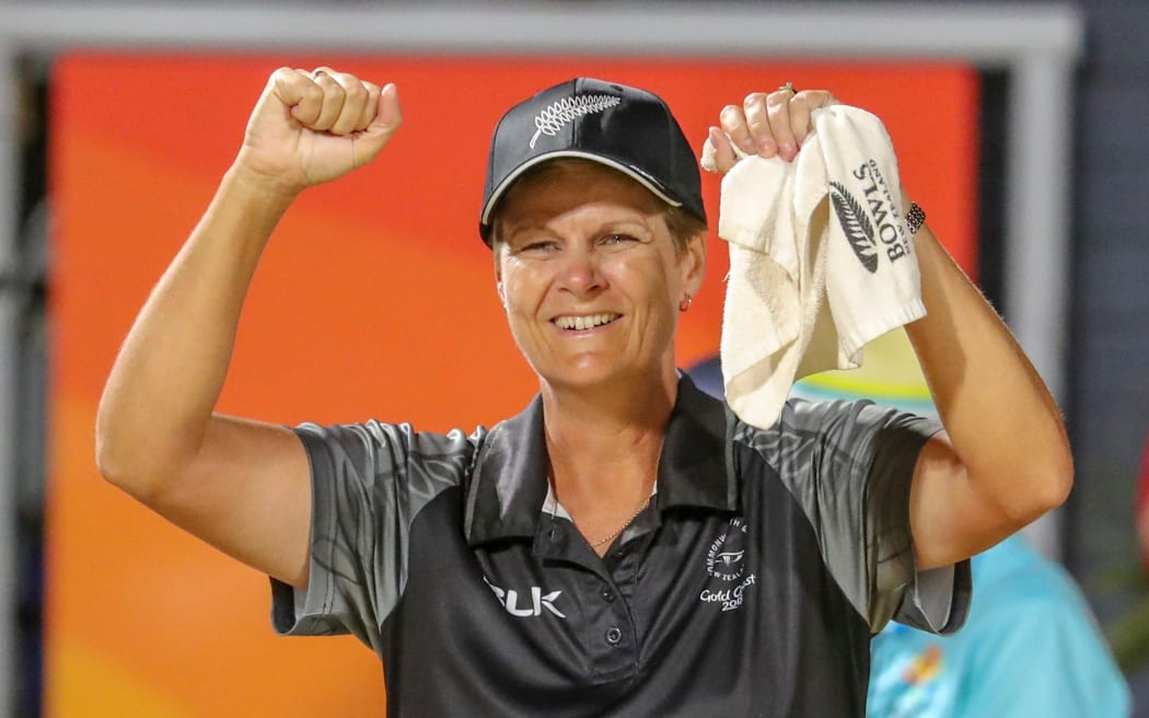 Jo Edwards celebrates winning gold at the Gold Coast Commonwealth Games in 2018.