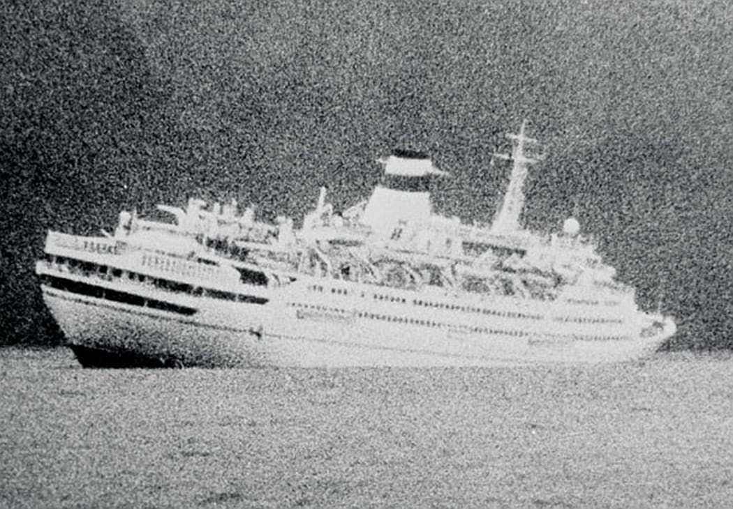 EP/1989/1713/4 Soviet cruise liner the Mikhail Lermontov sinking in the Marlborough Sounds, taken ca 16 February 1986 by the skipper of a fishing boat.