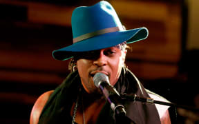AUSTIN, TX - MARCH 15: Singer/songwriter D'Angelo performs onstage during the Samsung Supper Club at SXSW 2015 on March 15, 2015 in Austin, Texas.   Rick Kern/Getty Images for Samsung/AFP (Photo by Rick Kern / GETTY IMAGES NORTH AMERICA / Getty Images via AFP)