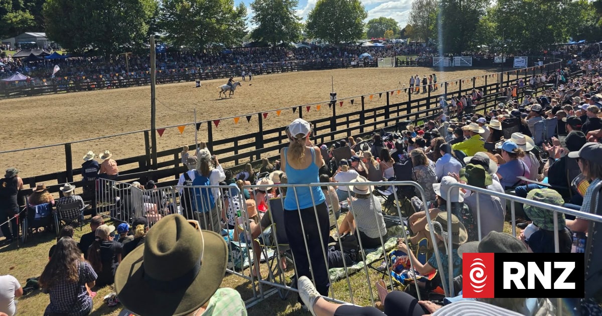 NZ rodeo final draws crowds, protesters and a satisfied minister ...
