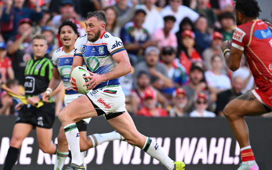 Kurt Capewell of the Warriors scores a try during the NRL Round 11 match between the Redcliffe Dolphins and the New Zealand Warriors at Suncorp Stadium.