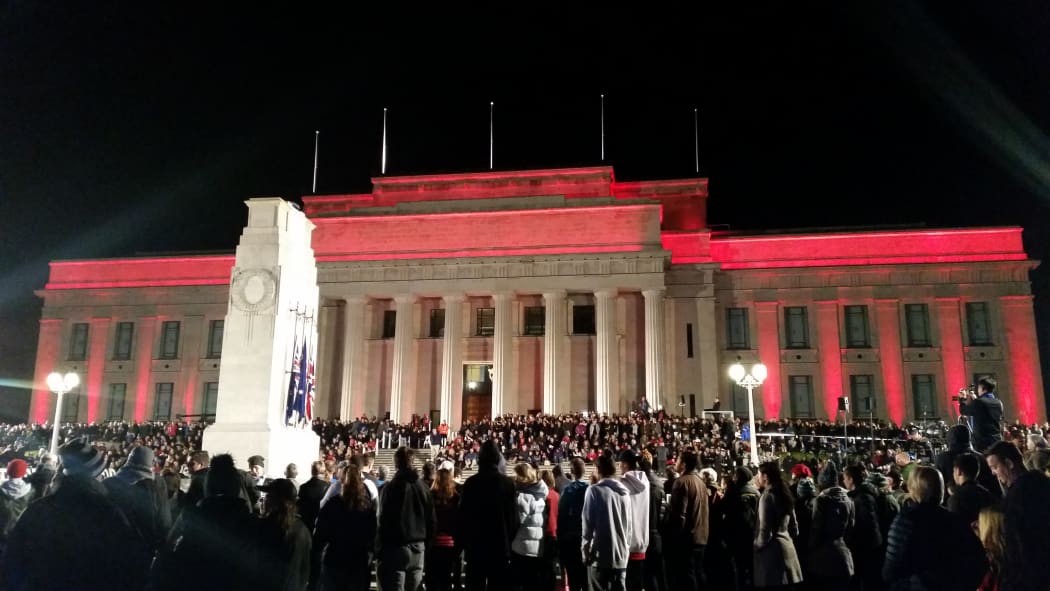 Crowds gather at Auckland's War Memorial Museum