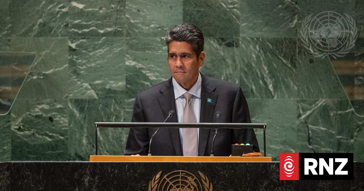 Palau's Whipps wins second term in a commanding victory