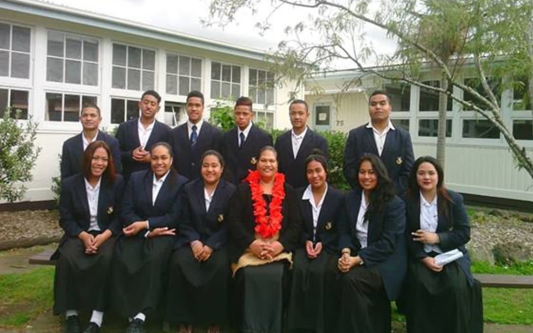 Miss Tina Otunuku (middle) and Tongan students at Otahuhu College.
