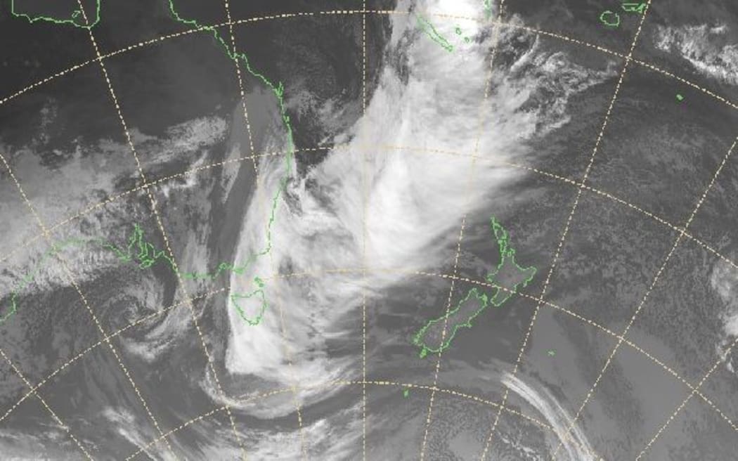 An infrared satellite image of Australia's south-east coast at 6pm.