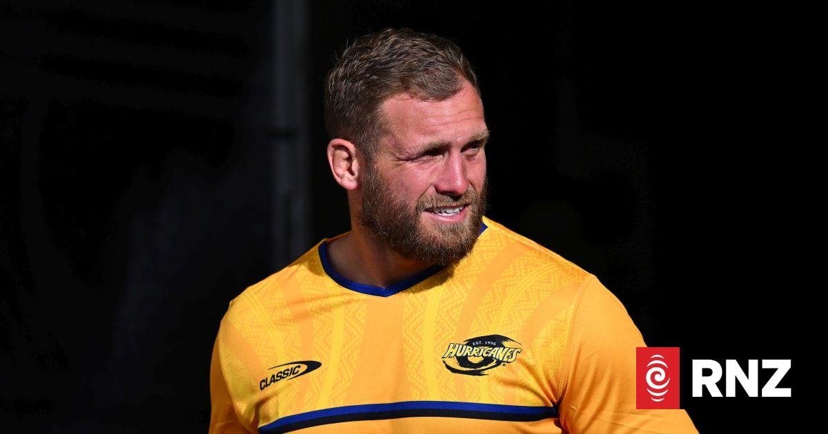 Rugby: Veteran loosie Brad Shields extends stay with Hurricanes | RNZ