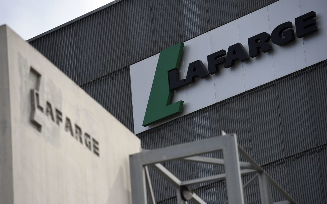 (FILES) French cement maker Lafarge is accused of having financed jihadist groups to maintain its activity in Syria and was placed under an investigation which could lead to indictment sources close to the case revealed on June 28, 2018. / AFP PHOTO / FRANCK FIFE