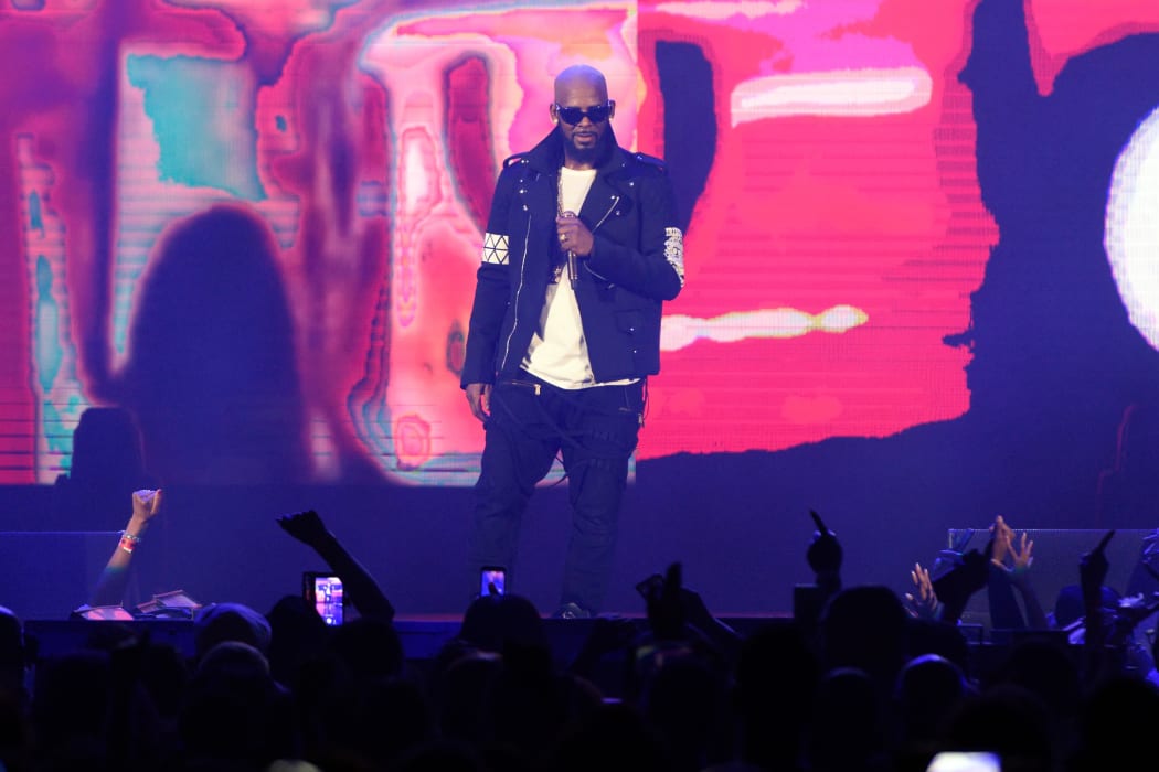 R. Kelly performs during The Buffet Tour at Allstate Arena on May 7, 2016 in Chicago, Illinois.
