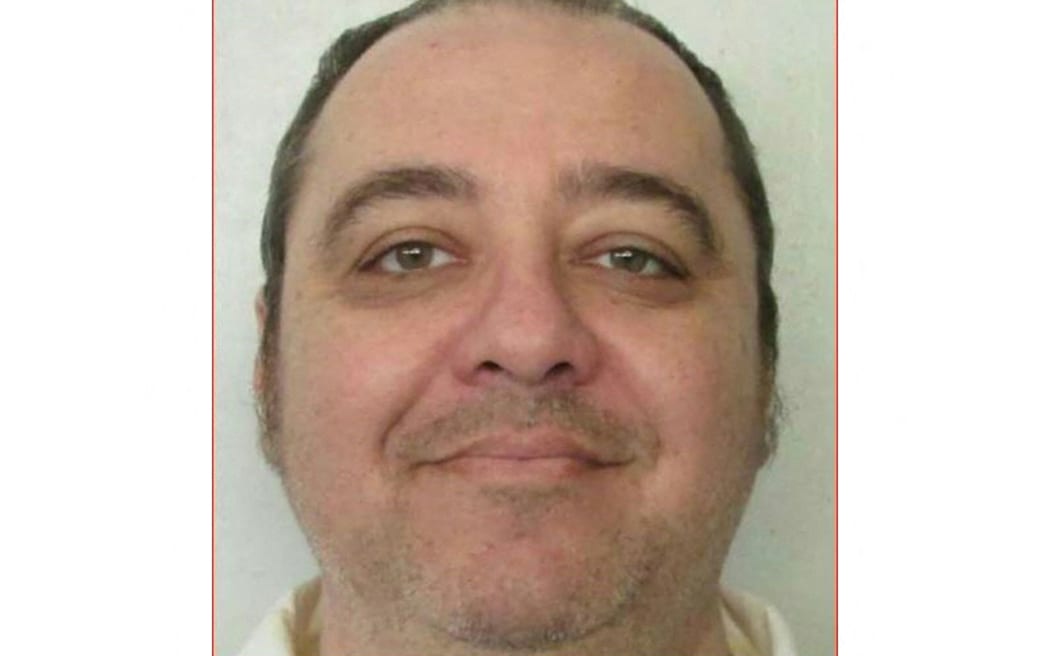 (FILES) This handout photo courtesy of the Alabama Department of Corrections shows a mugshot of death row inmate Kenneth Smith, scheduled to be executed on November 17, 2022. Kenneth Eugene Smith, 58, a convicted murderer is scheduled to be executed in the US state of Alabama during a 30-hour window beginning January 25, 2024 using nitrogen gas, a novel method that the UN has likened to "torture." (Photo by Handout / Alabama Department of Corrections / AFP) / RESTRICTED TO EDITORIAL USE - MANDATORY CREDIT "AFP PHOTO /  Alabama Department of Corrections " - NO MARKETING - NO ADVERTISING CAMPAIGNS - DISTRIBUTED AS A SERVICE TO CLIENTS