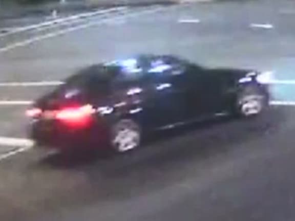 A black BMW 320i sedan was seen speeding towards Ōtāhuhu minutes after the shooting of Meliame Fisi'ihoi.