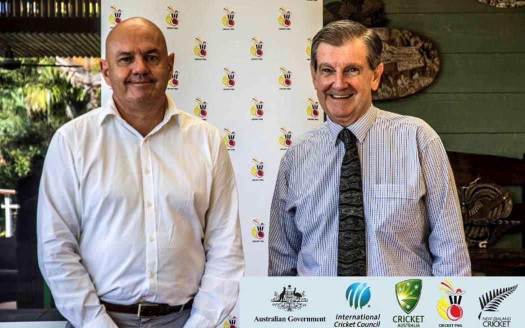Cricket PNG CEO Greg Cambell and Australian High Commissioner to PNG, Bruce Davis.