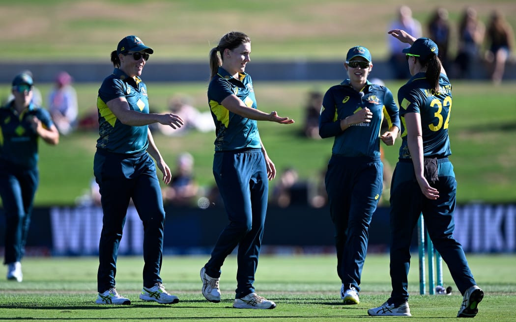Australia have wrapped up the T20 series against the White Ferns.