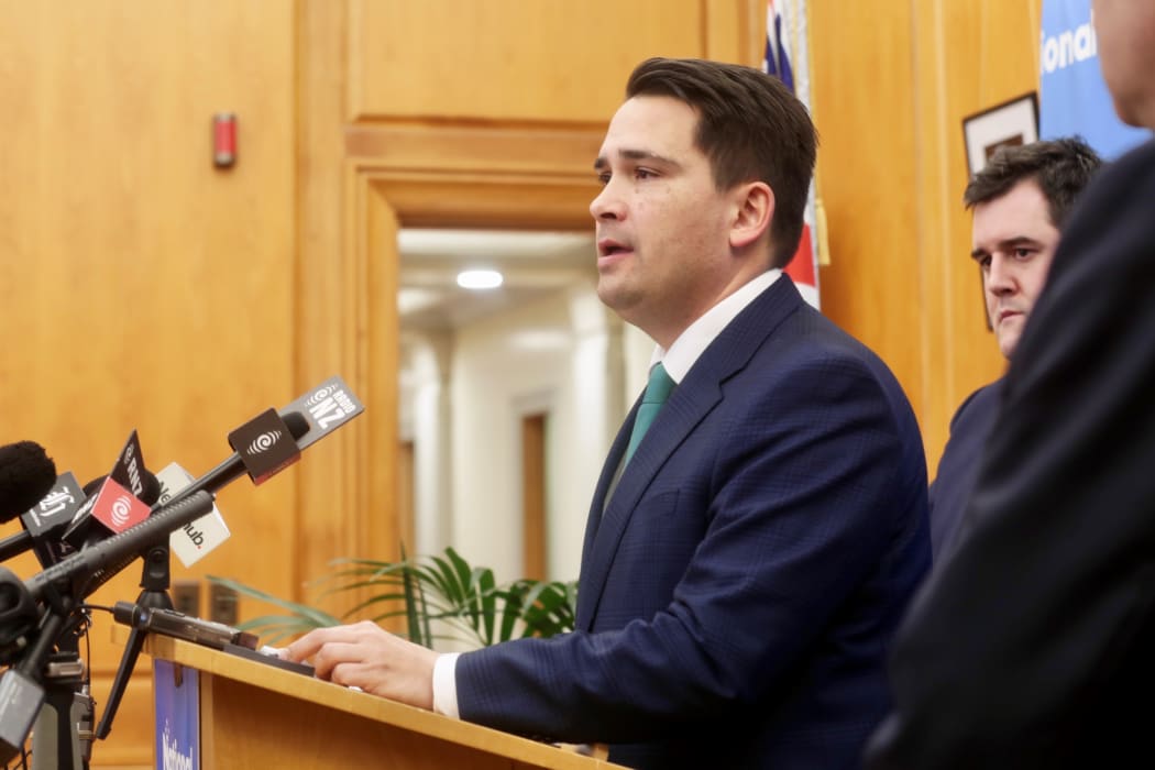 Simon Bridges reveals details of the National Party's cannabis bill.
