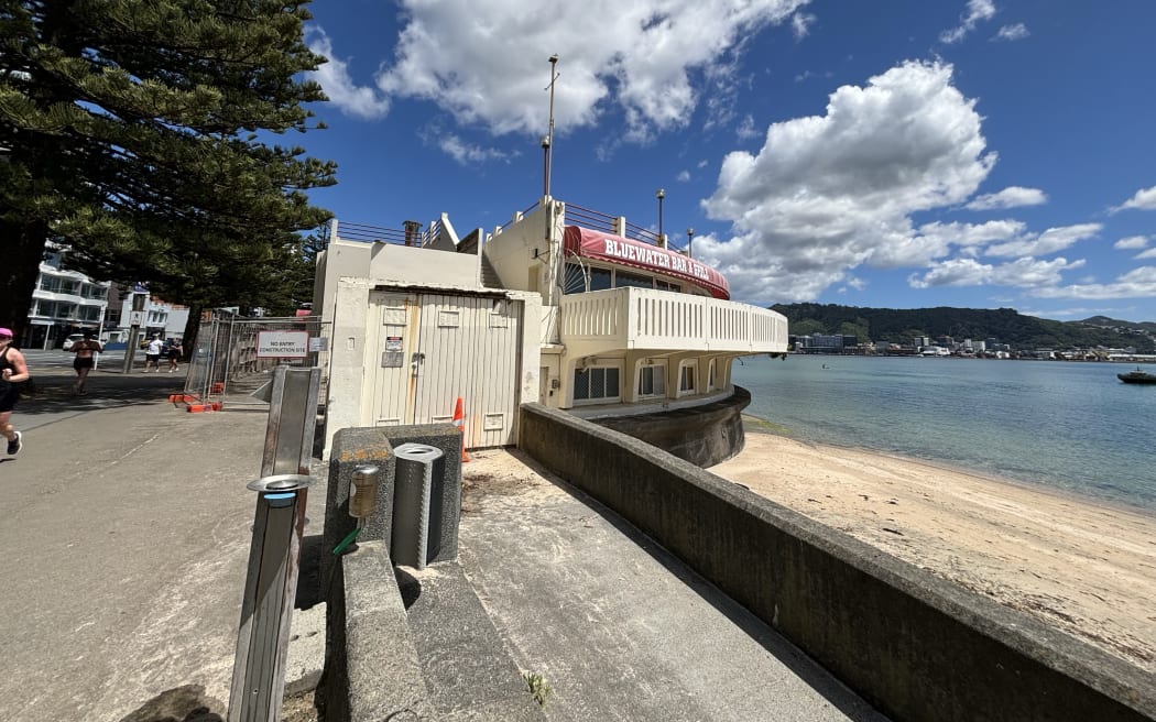 Originally built as a bathing pavilion in 1938, the Oriental Bay Band Rotunda housed several restaurants and bars from the 1980s until it was found to be quake prone.