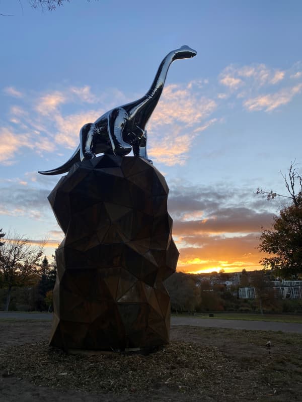 Boom Boom the new dinosaur sculpture in Taupō.