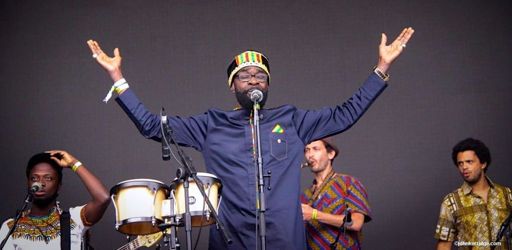 Pat Thomas and The Kwashibu Area Band