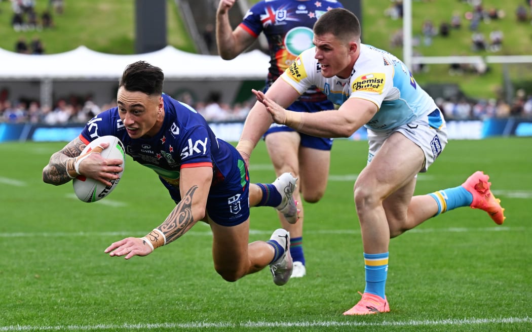 Charnze Nicoll-Kolkstad of the Warriors goes in for a try. Warriors v Titans. NRL rugby league match, ANZAC round. Telstra Premiership at Go Media Mt Smart Stadium, Auckland, New Zealand. Thursday 25 April 2024. © Photo credit: Andrew Cornaga / www.photosport.nz
