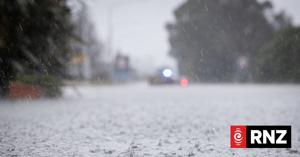 South Island braces for winter storm with snow and heavy rain on the way