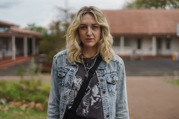 Holly Shervey in Crackhead.