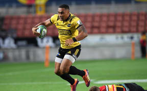 Hurricanes centre Ngani Laumape.