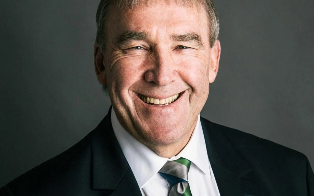 Steve Hinds.
