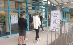 Hundreds of people have begun arriving at a mass vaccination event for essential workers at the TSB Stadium in New Plymouth this morning. The Taranaki DHB is hoping to give shots to almost 7000 people at clinics in New Plymouth and Hāwera over the weekend.