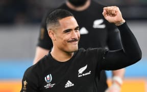 Aaron Smith thanks the fans. New Zealand All Blacks v Ireland. 1/4 Final, Rugby World Cup 2019.