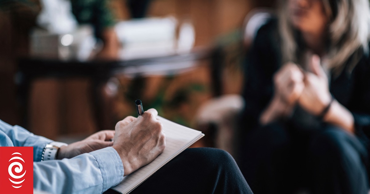 Counsellors facing growing demand,shrinking workforce, funding pressures - industry body - RNZ