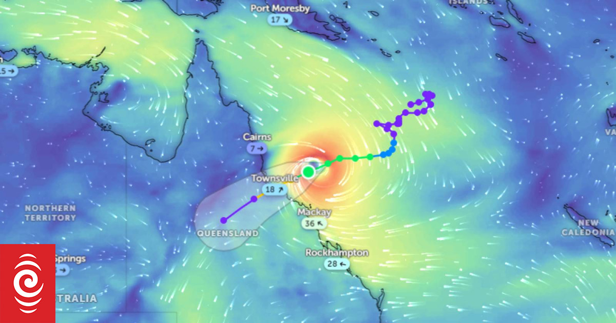 Po przejściu cyklonu tropikalnego w Australii tysiące ludzi nadal nie ma prądu