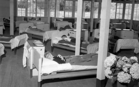 Boys' dormitory, Otaki Health Camp. Ref: 1/4-001207-F. Alexander Turnbull Library, Wellington, New Zealand. /records/22356587