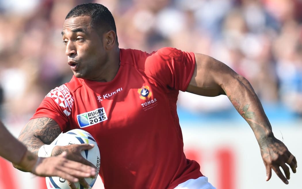 Tongan wing Fetu'u Vainikolo.