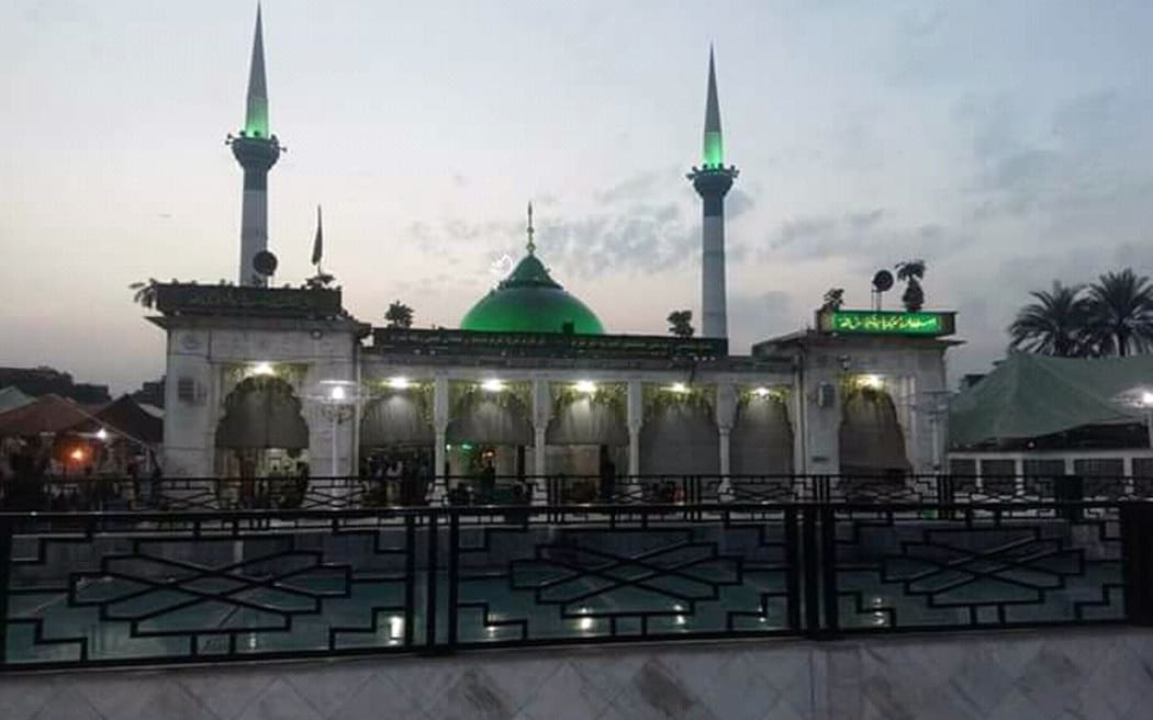 Data Darbar Sufi shrine in Lahore, Pakistan.