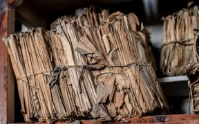 Dossiers of historical documents
