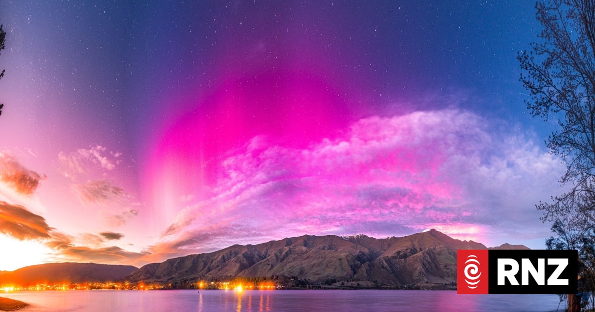 In pictures: Aurora australis makes spectacular return to New Zealand ...