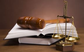 scales of justice, gavel