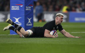 All Black Dalton Papali'i scores a try during the Autumn Nations Series International rugby union match between England and New Zealand at Twickenham.